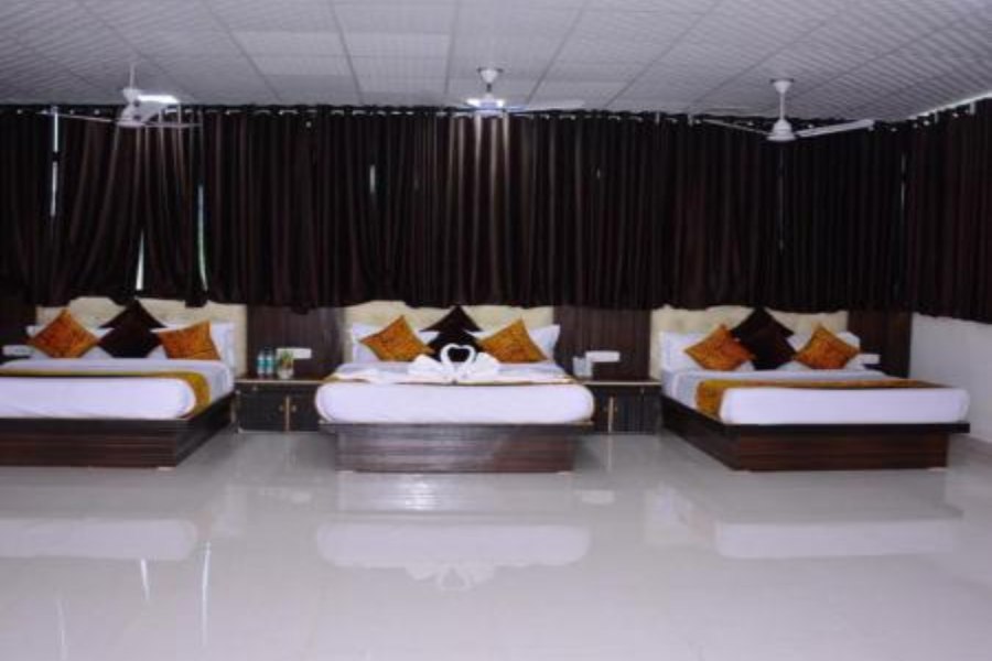 Best resort in Uttarakhand near  with cozy accommodations